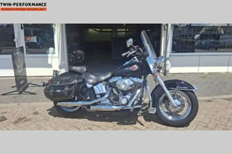 HARLEY-DAVIDSON HERITAGE SOFTAIL CLASSIC 103 FLSTC (2000)