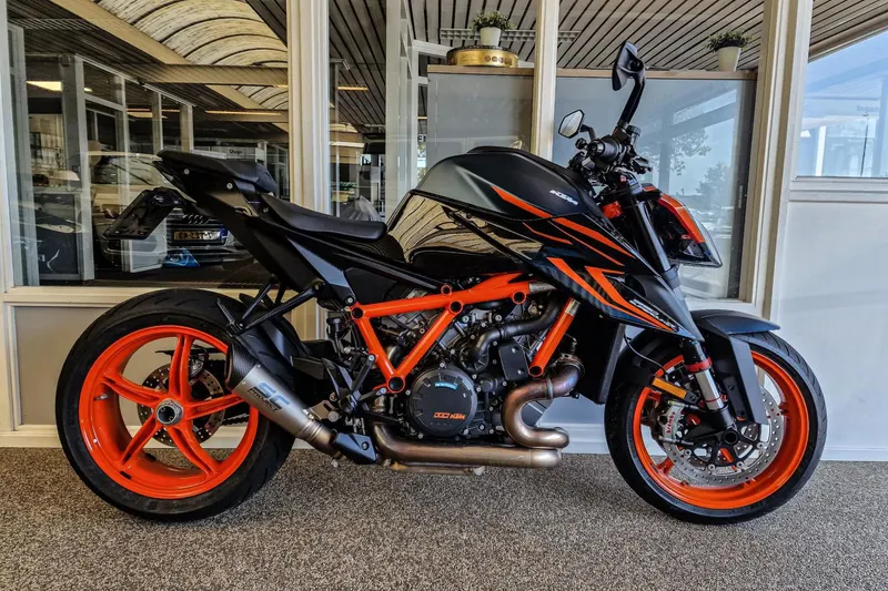 KTM Super Duke 1290 (2023)