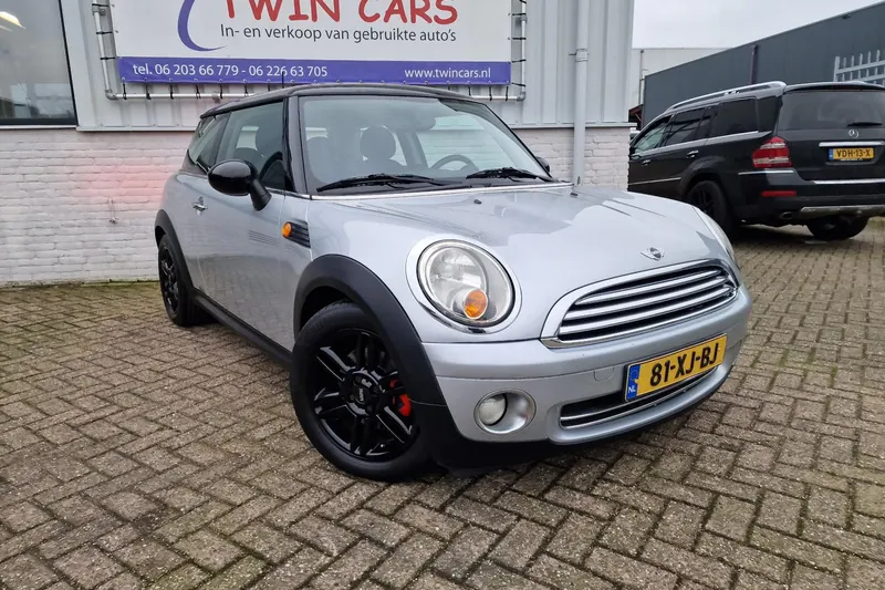 MINI One (2007)