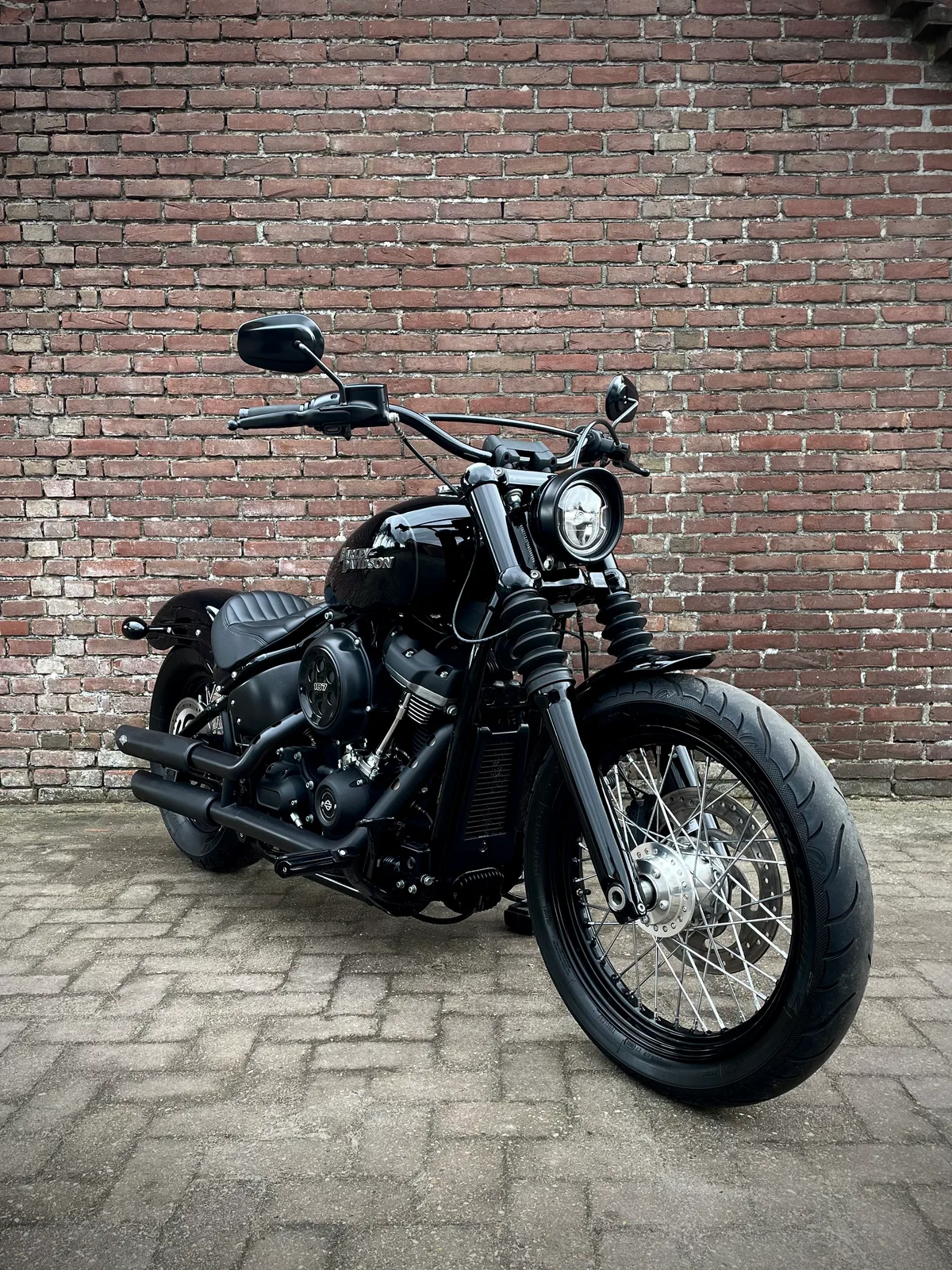 Harley-Davidson STREETBOB 107CI (2019) — foto 1