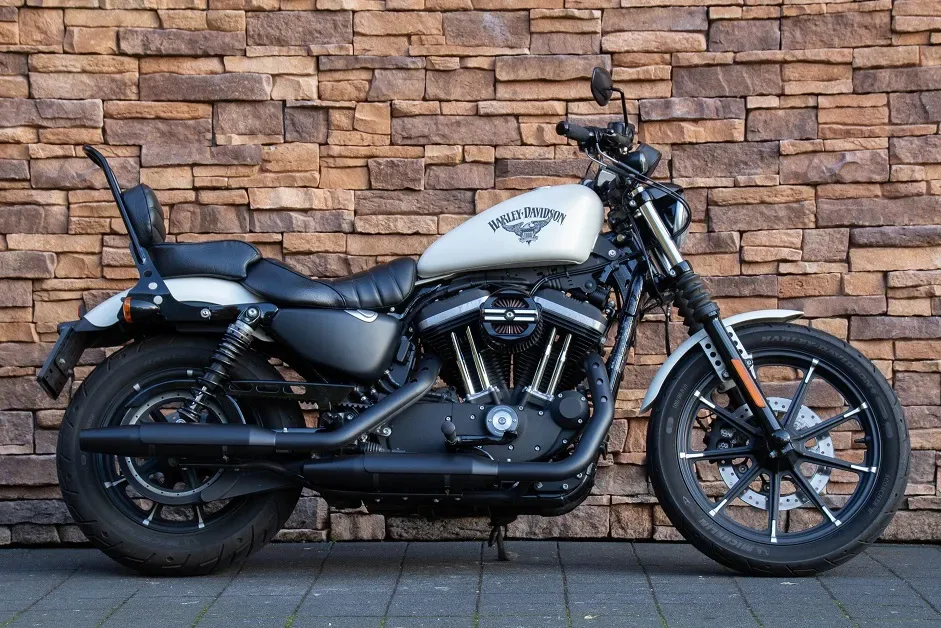 Harley-Davidson Xl Sportster Iron 883 (2017) — foto 1
