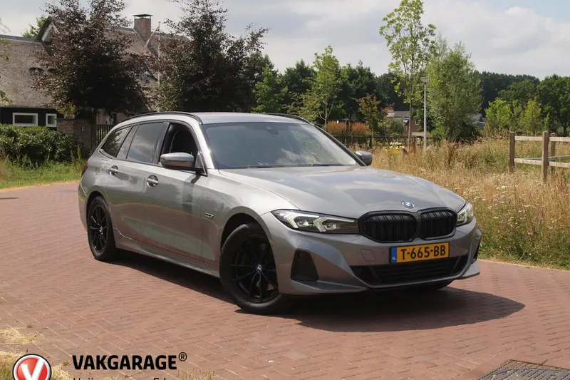 BMW 3 Serie Touring 320e (2023)