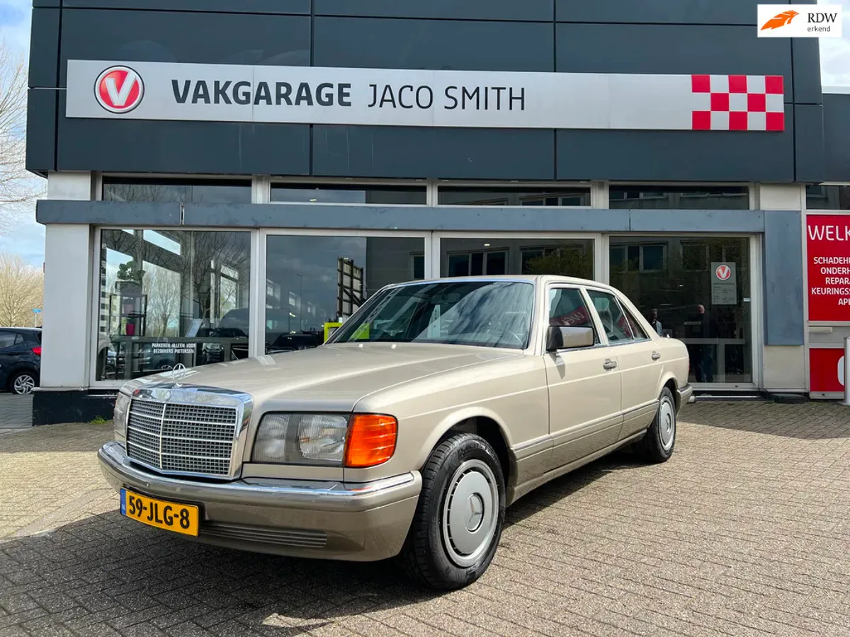 Mercedes-Benz S-Klasse 260 SE (1990) — foto 1