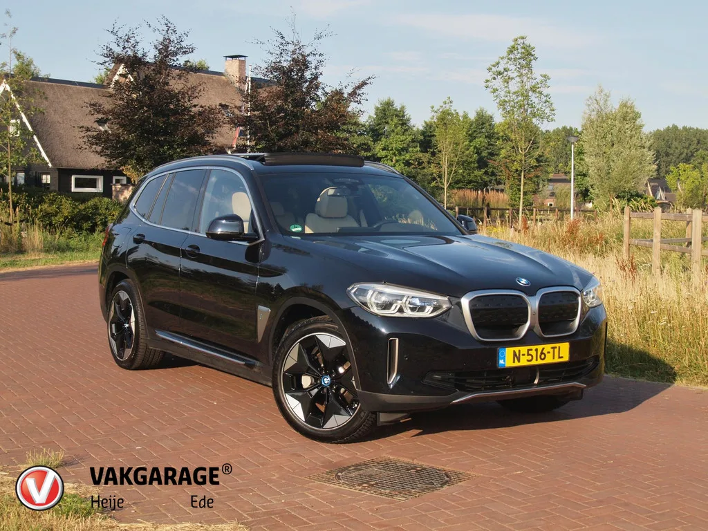 BMW IX3 High Executive (2021) — foto 1