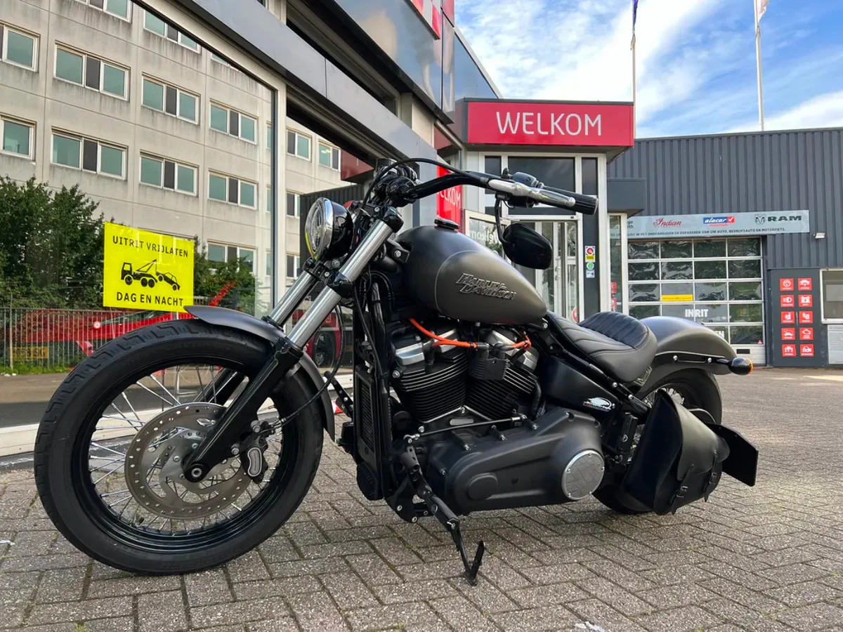 Harley-Davidson Street Bob (2018) — foto 1