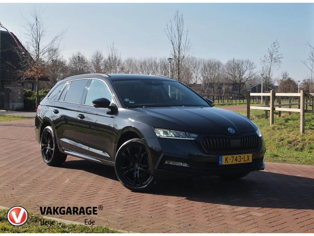 Škoda Octavia Combi 1.0 e-TSI Business Edition (2021) — foto 1