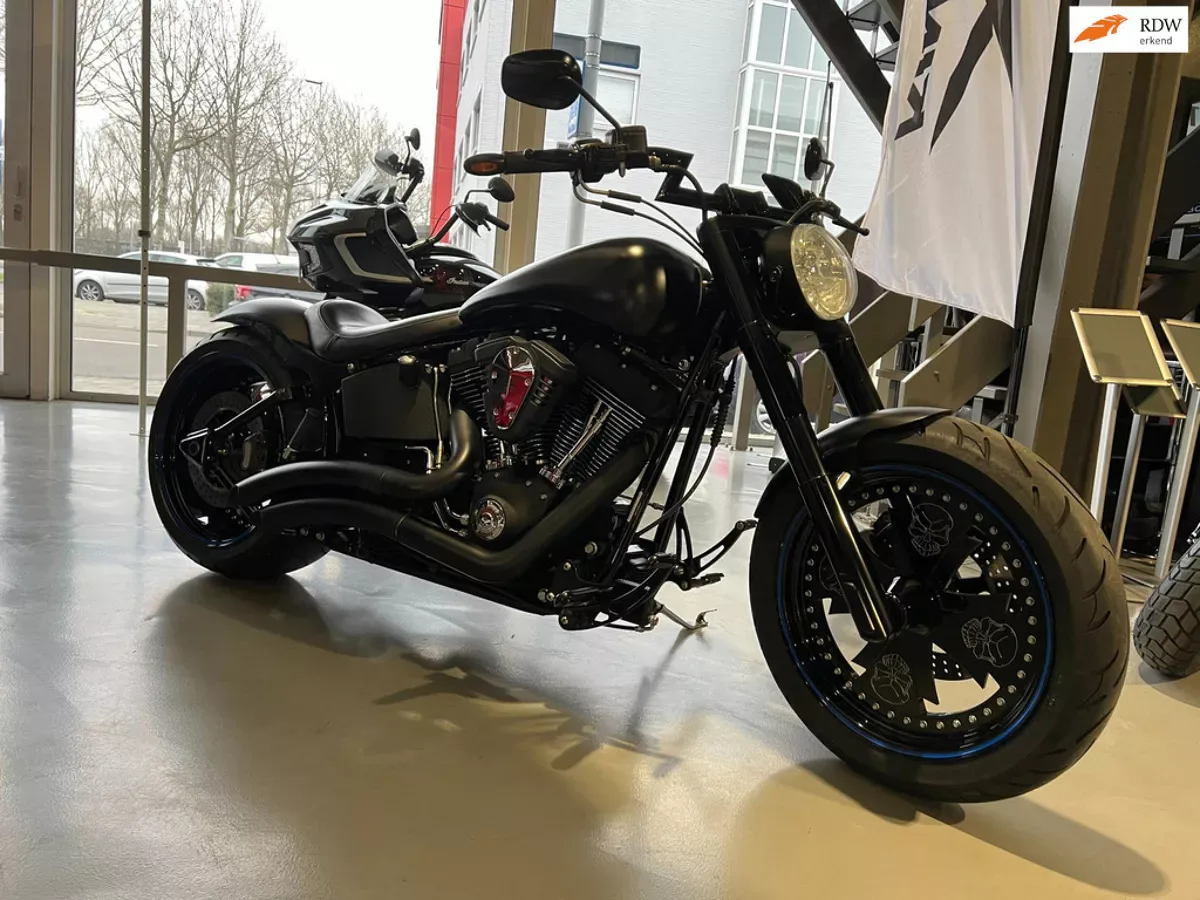 Harley-Davidson Chopper 88 FXSTB NIGHT TRAIN SPECIAL (2006) — foto 1