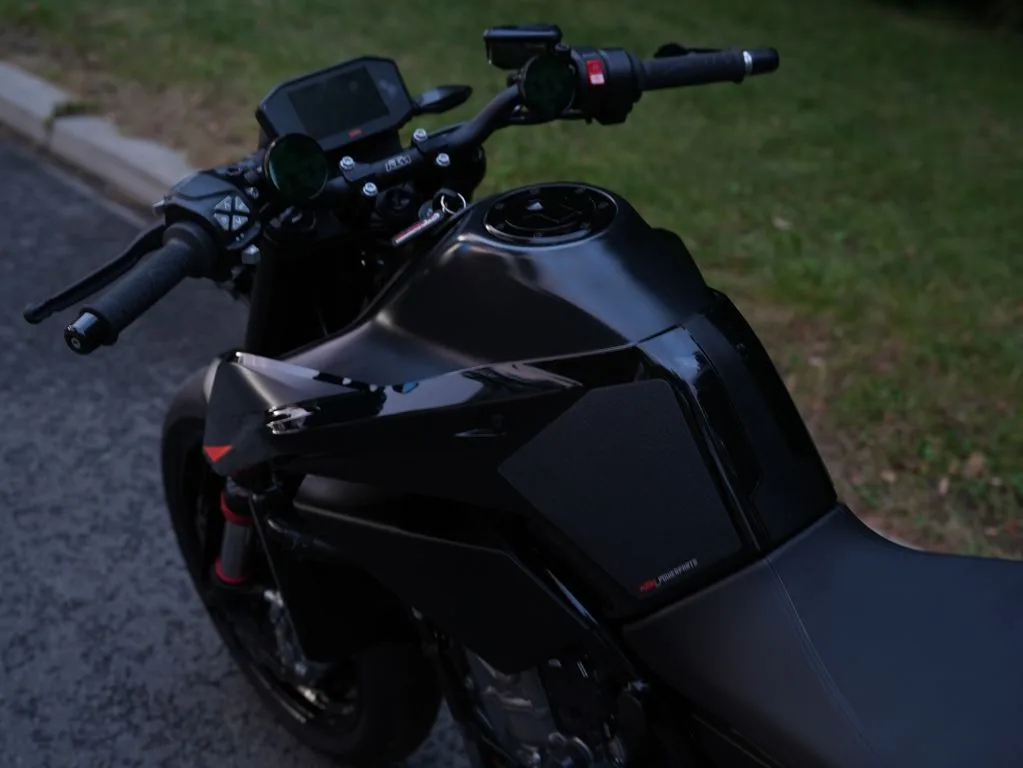 KTM 890 Duke (2022) — foto 1