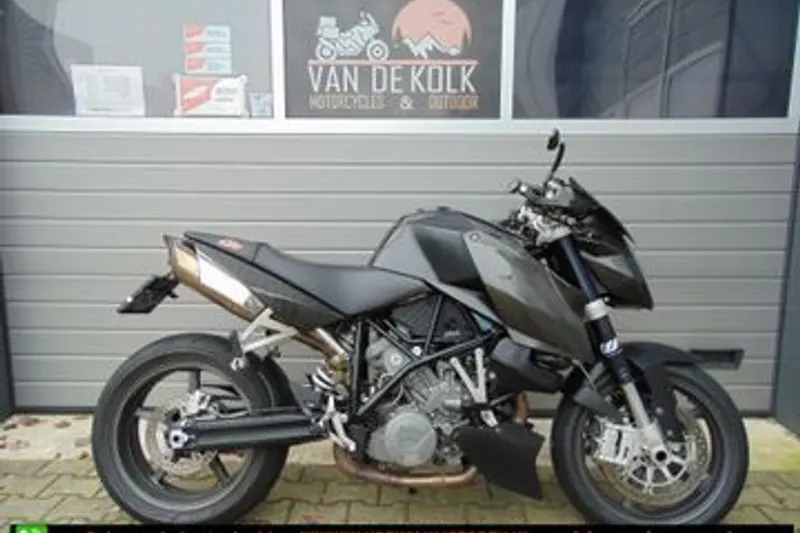 KTM 990 SUPER DUKE (2011)
