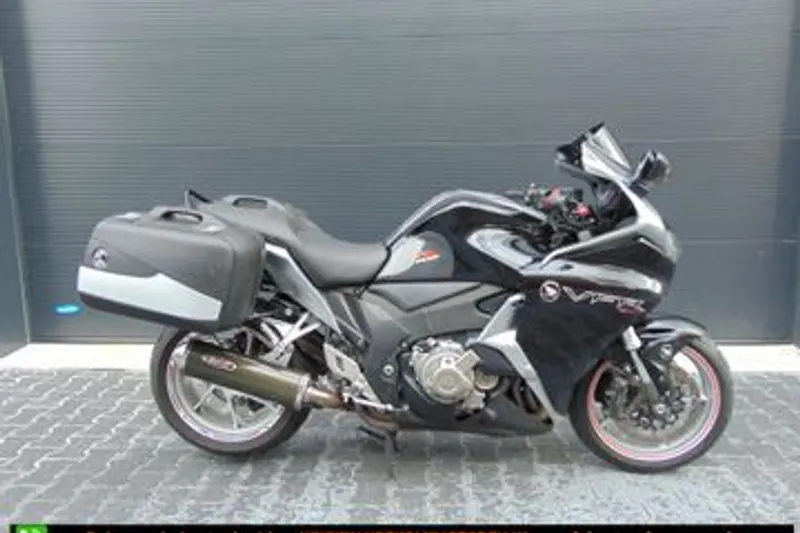 Honda VFR 1200 F C-ABS/DCT (2011)