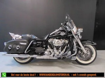 HARLEY-DAVIDSON ROAD KING CLASSIC FLHRC (2009) — foto 1