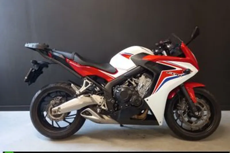 Honda CBR 650 F (2015)