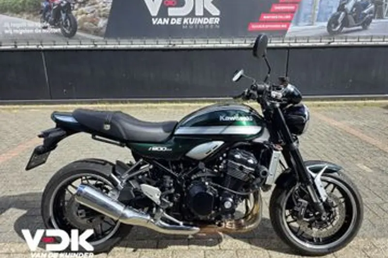 Kawasaki Z900RS (2022)