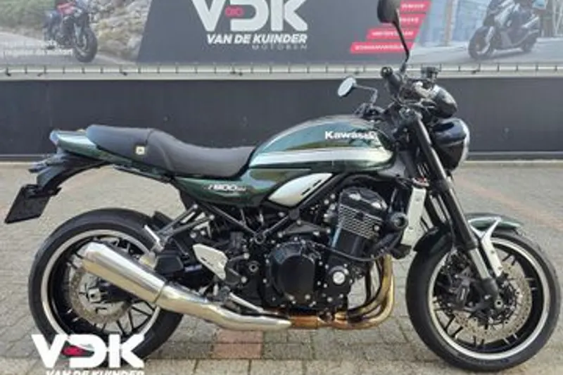 Kawasaki Z900RS (2022)