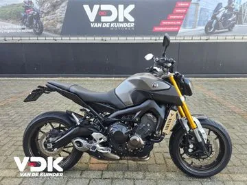 Yamaha MT-09 (2015) — foto 1