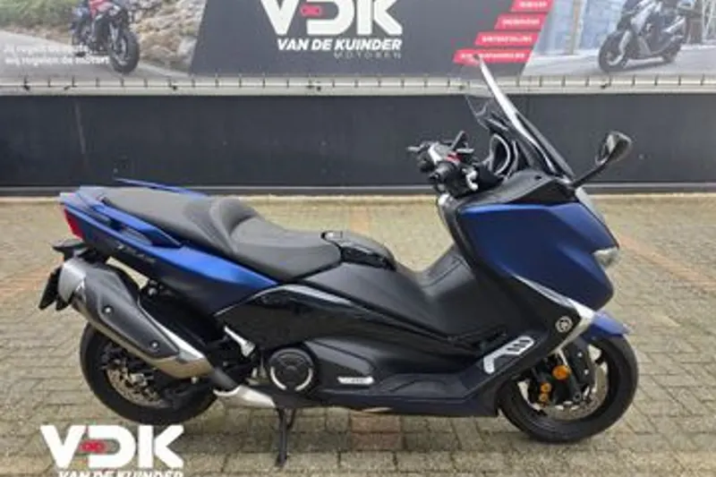 Yamaha Tmax DX (2019)