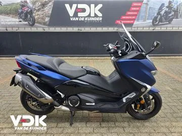 Yamaha Tmax DX (2019) — foto 1