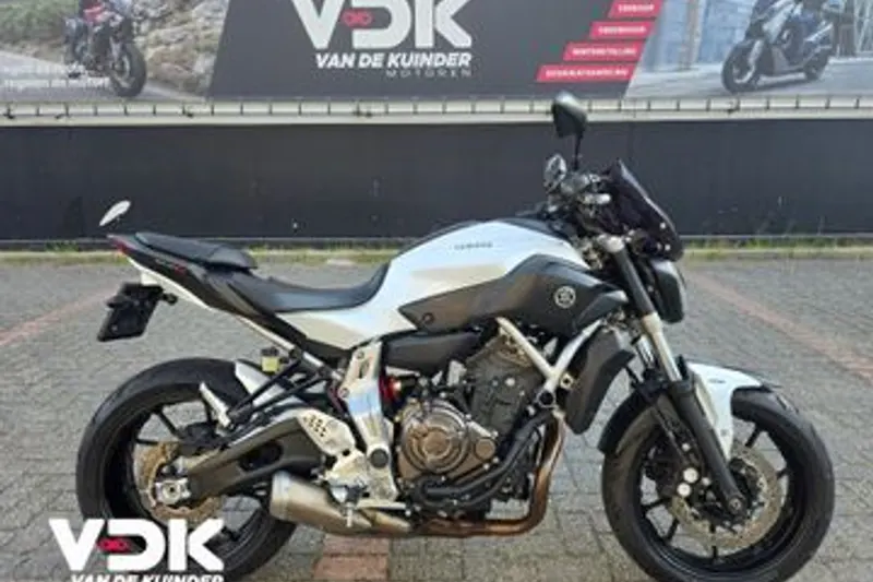 Yamaha MT-07 (2015)