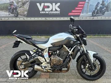 Yamaha MT-07 (2015) — foto 1