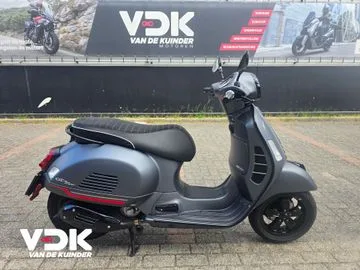 Vespa GTS 300 (2021) — foto 1