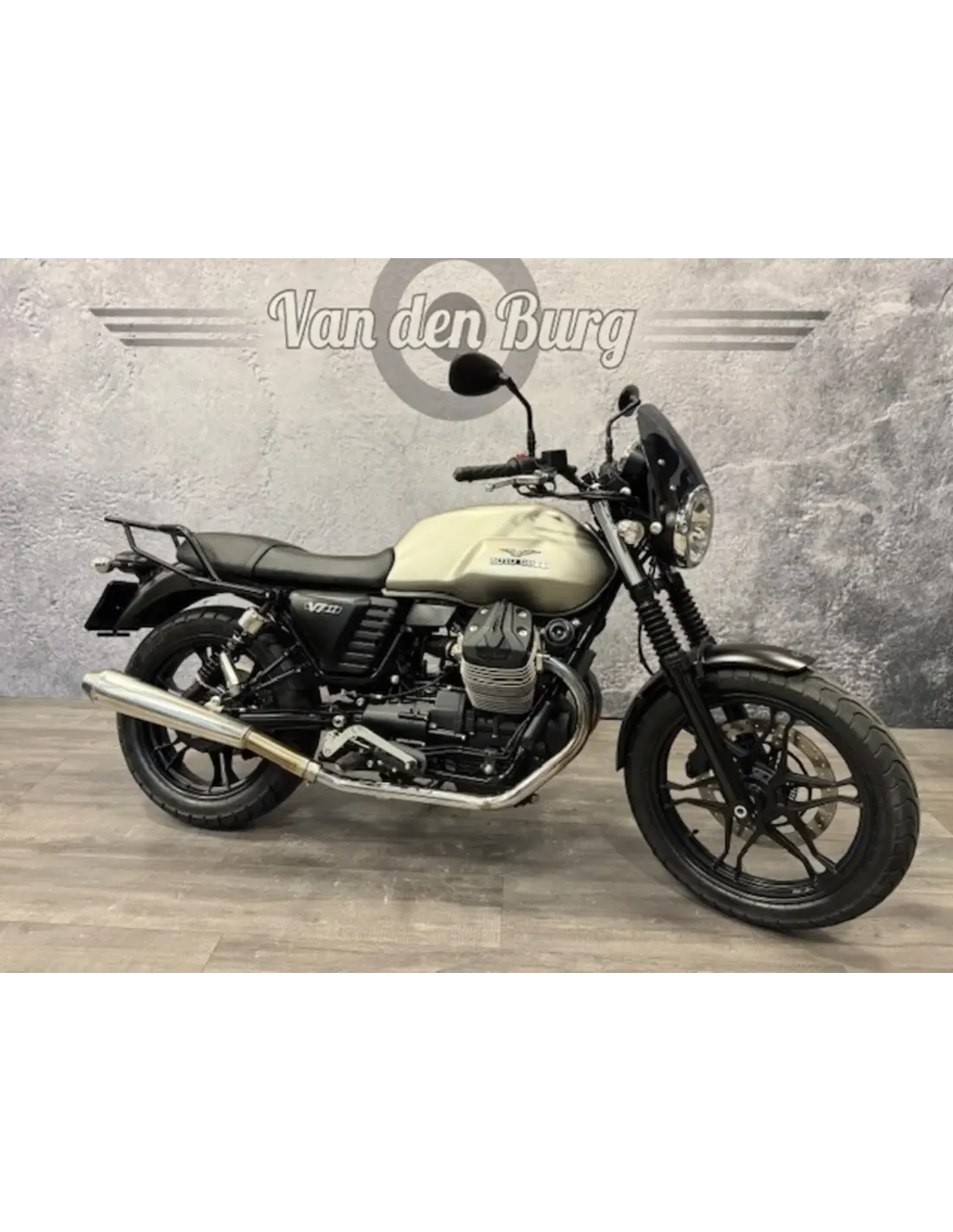 Moto Guzzi V 7 II Stone (2016) — foto 1