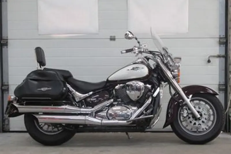 Suzuki C 800 classic (2011)