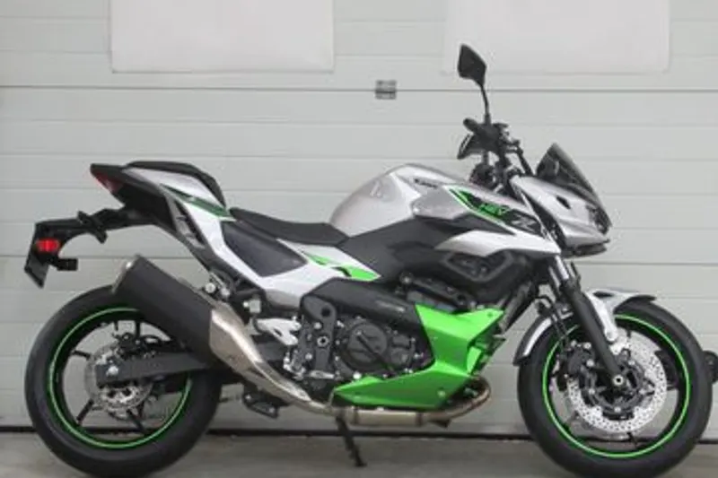 Kawasaki Z7 Hybrid (2026)