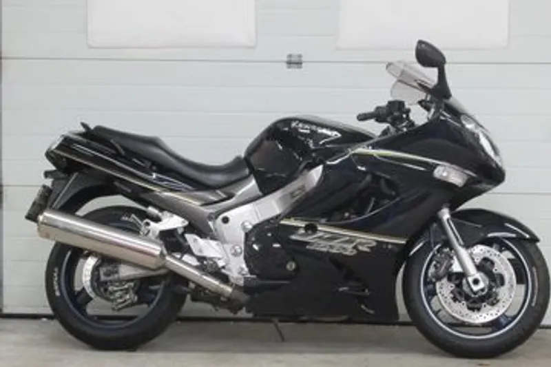 Kawasaki ZZR1200 (2004)