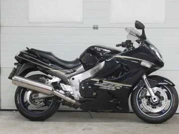 Kawasaki ZZR1200 (2004) — foto 1