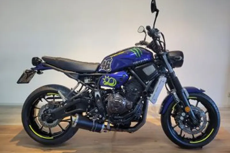 Yamaha XSR700 (2016)