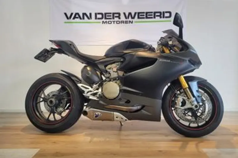 Ducati Panigale 1199 S (2015)