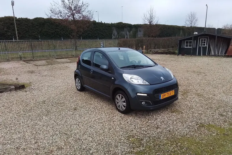 Peugeot 107 (2012)