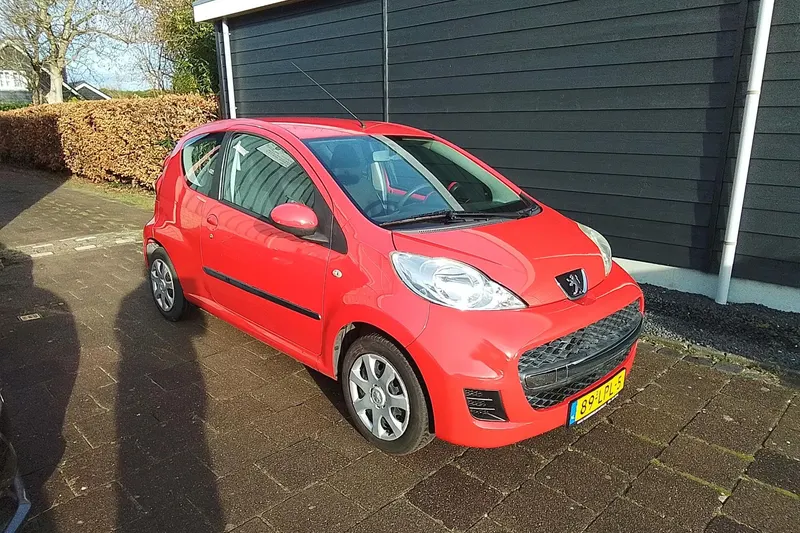 Peugeot 107 (2010)