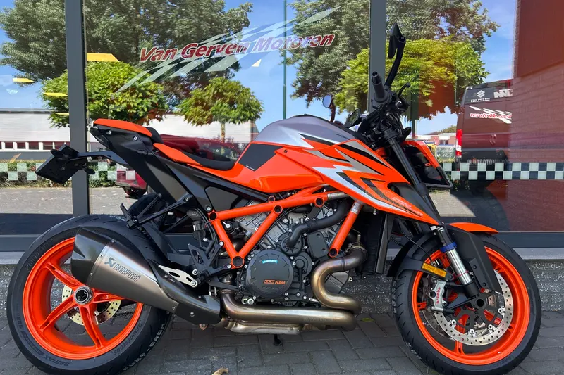 KTM 1290 Super Duke R EVO (2023)