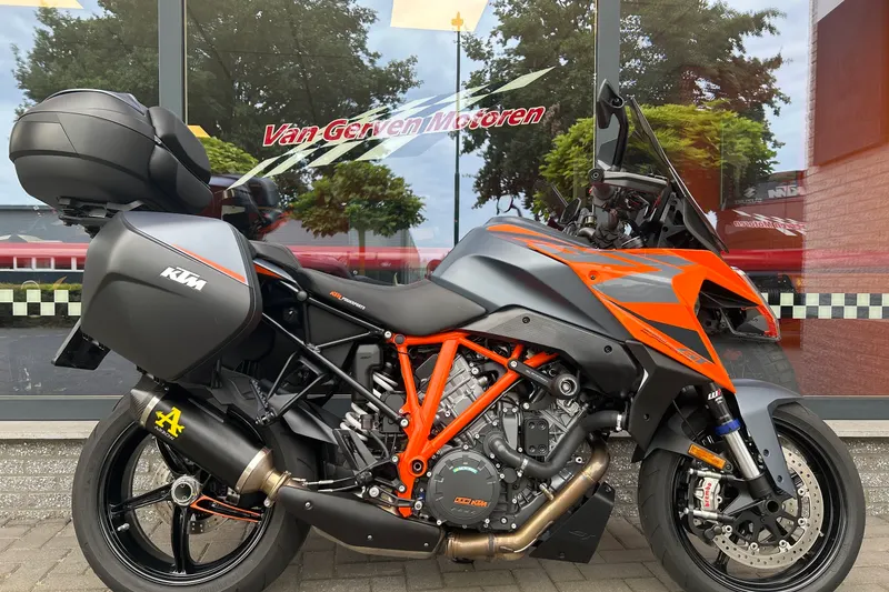 KTM 1290 Super Duke GT (2024)