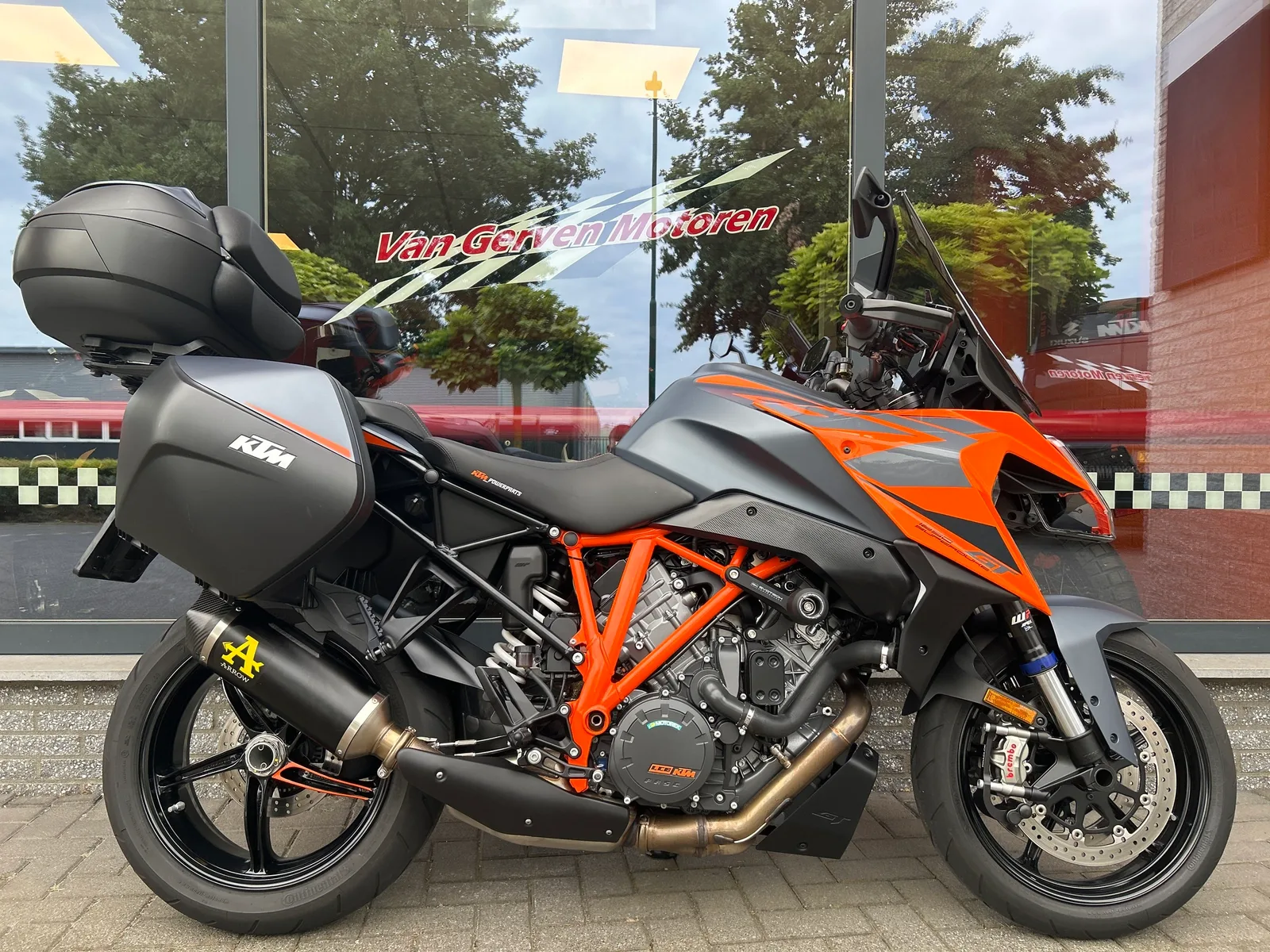 KTM 1290 Super Duke GT (2024) — foto 1