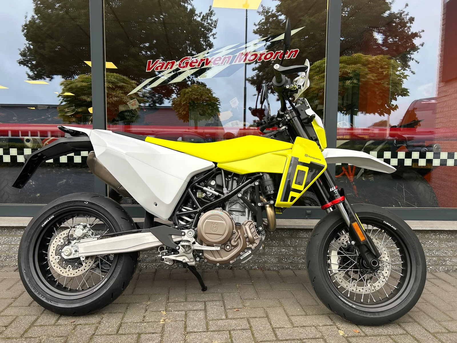 Husqvarna 701 (2026) — foto 1