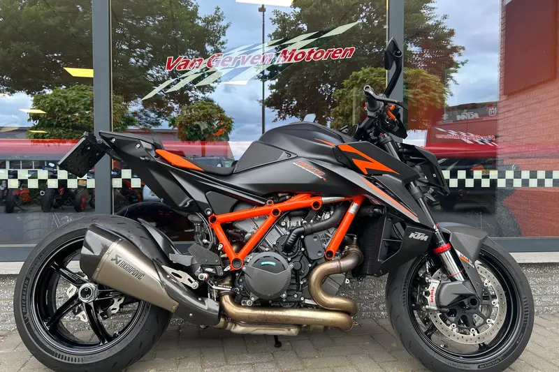KTM 1390 Super Duke R (2024)