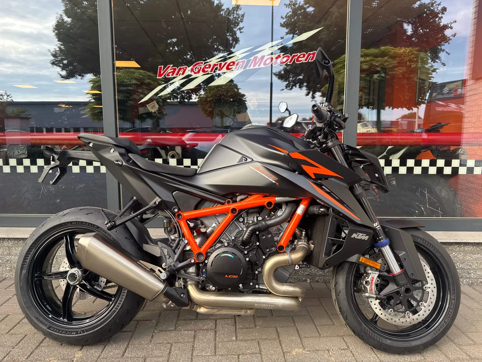 KTM 1390 (2026) — foto 1