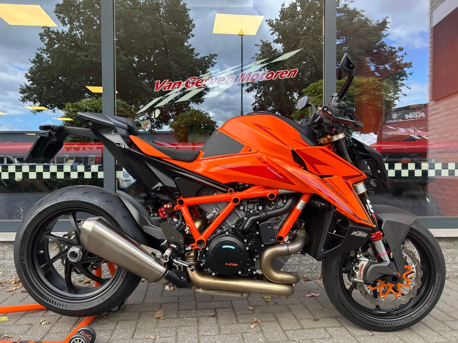 KTM 1390 Super Duke R (2025) — foto 1