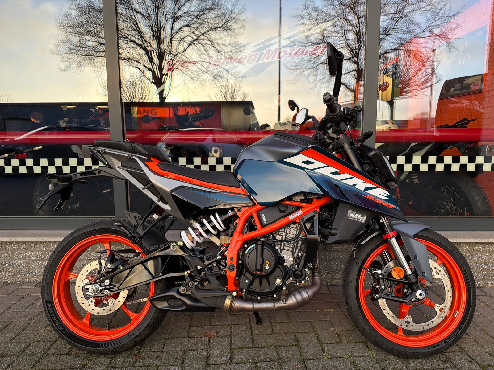 KTM 390 (2026) — foto 1
