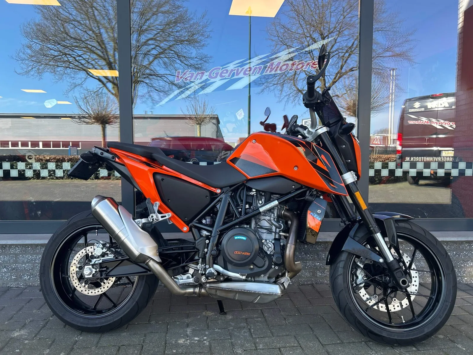 KTM 690 Hele (2016) — foto 1