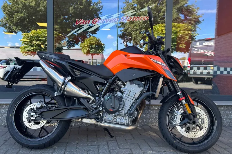 KTM 790 KTM Duke inclusief Techpack (2026)