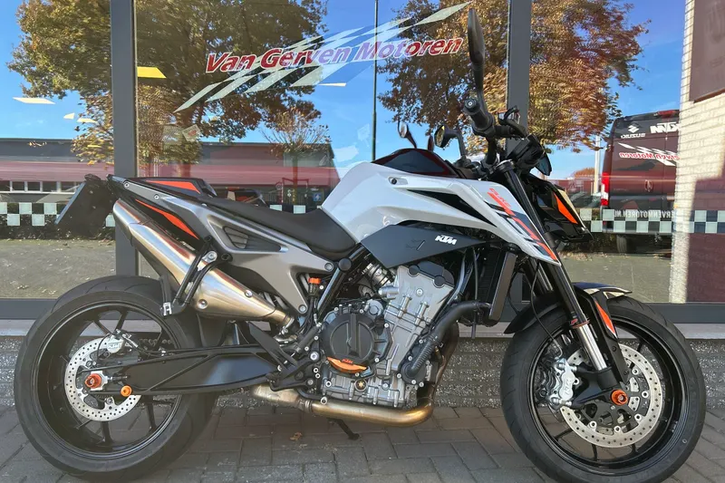 KTM 790 Duke (2023)