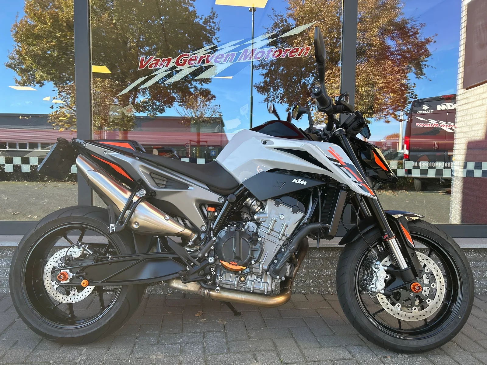 KTM 790 Duke (2023) — foto 1