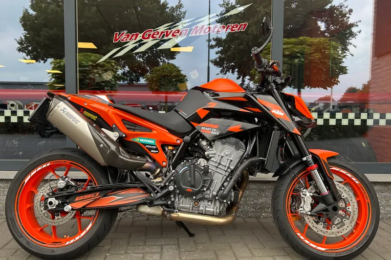KTM 890 Duke GP (2023)