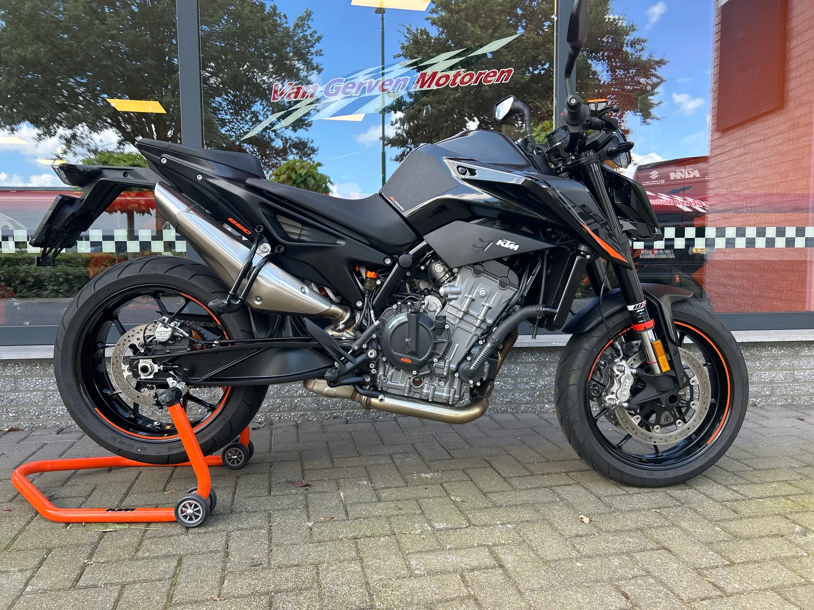 KTM 890 Duke (2021) — foto 1