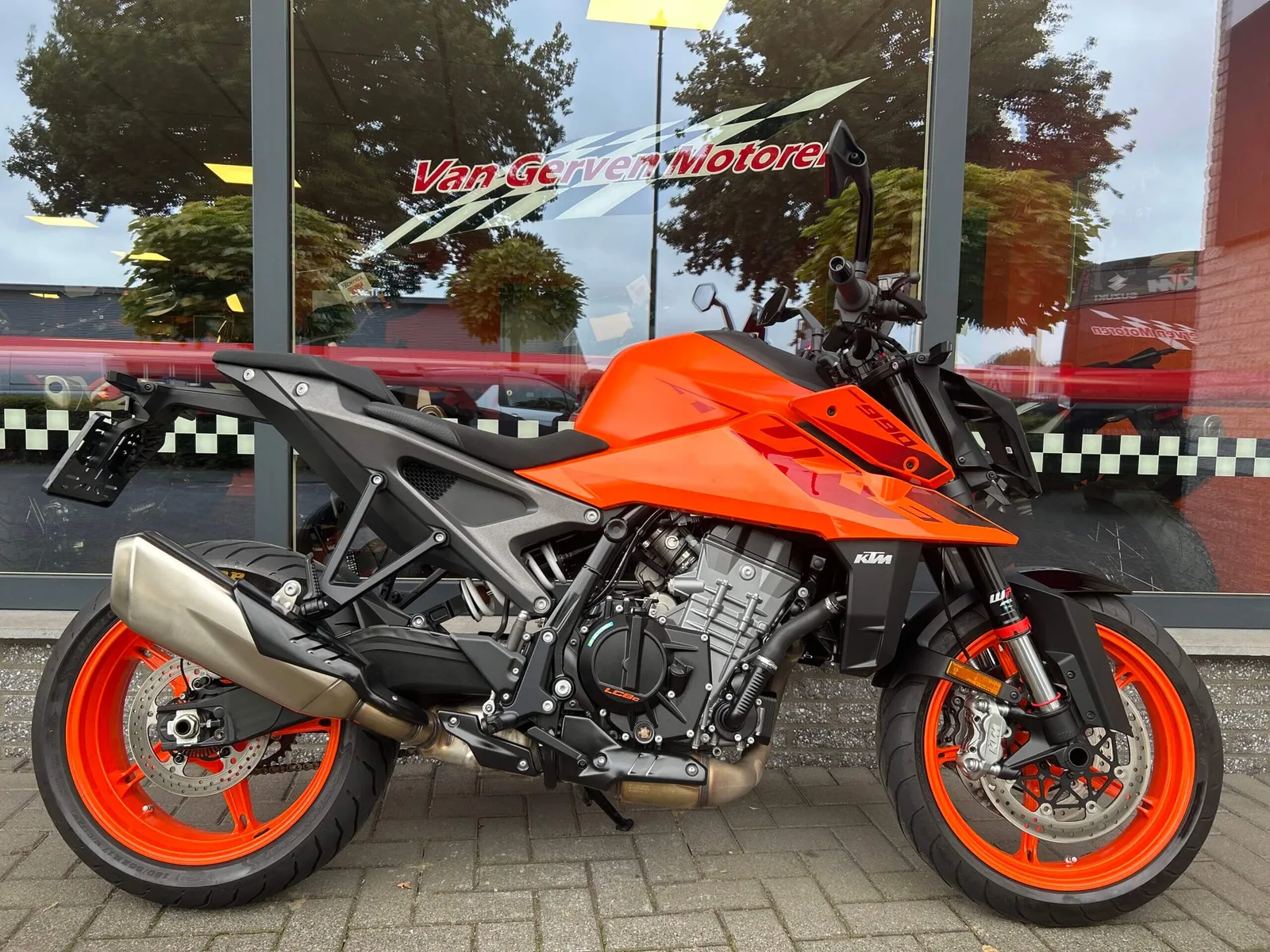 KTM 990 In (2025) — foto 1
