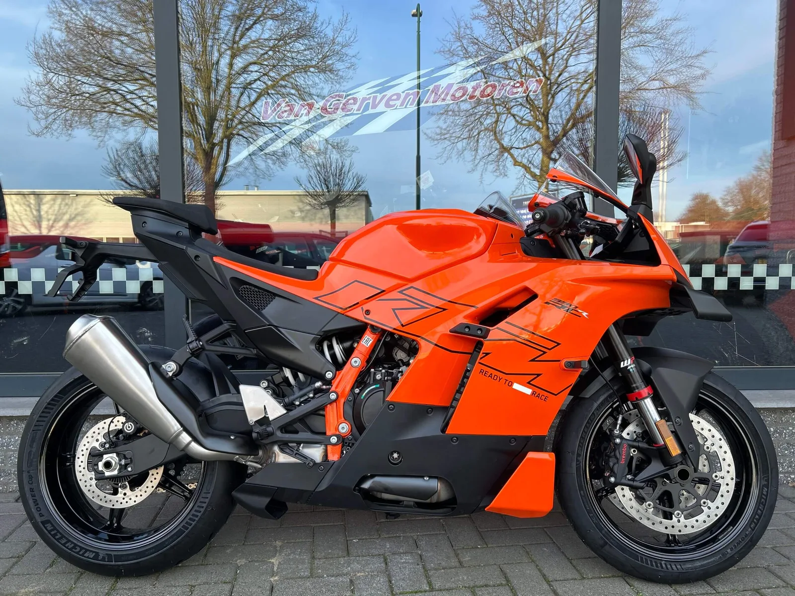 KTM 990 (2026) — foto 1