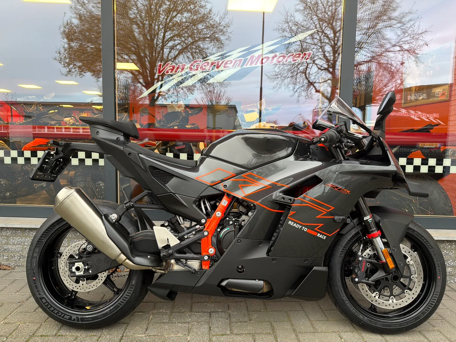 KTM 990 (2026) — foto 1